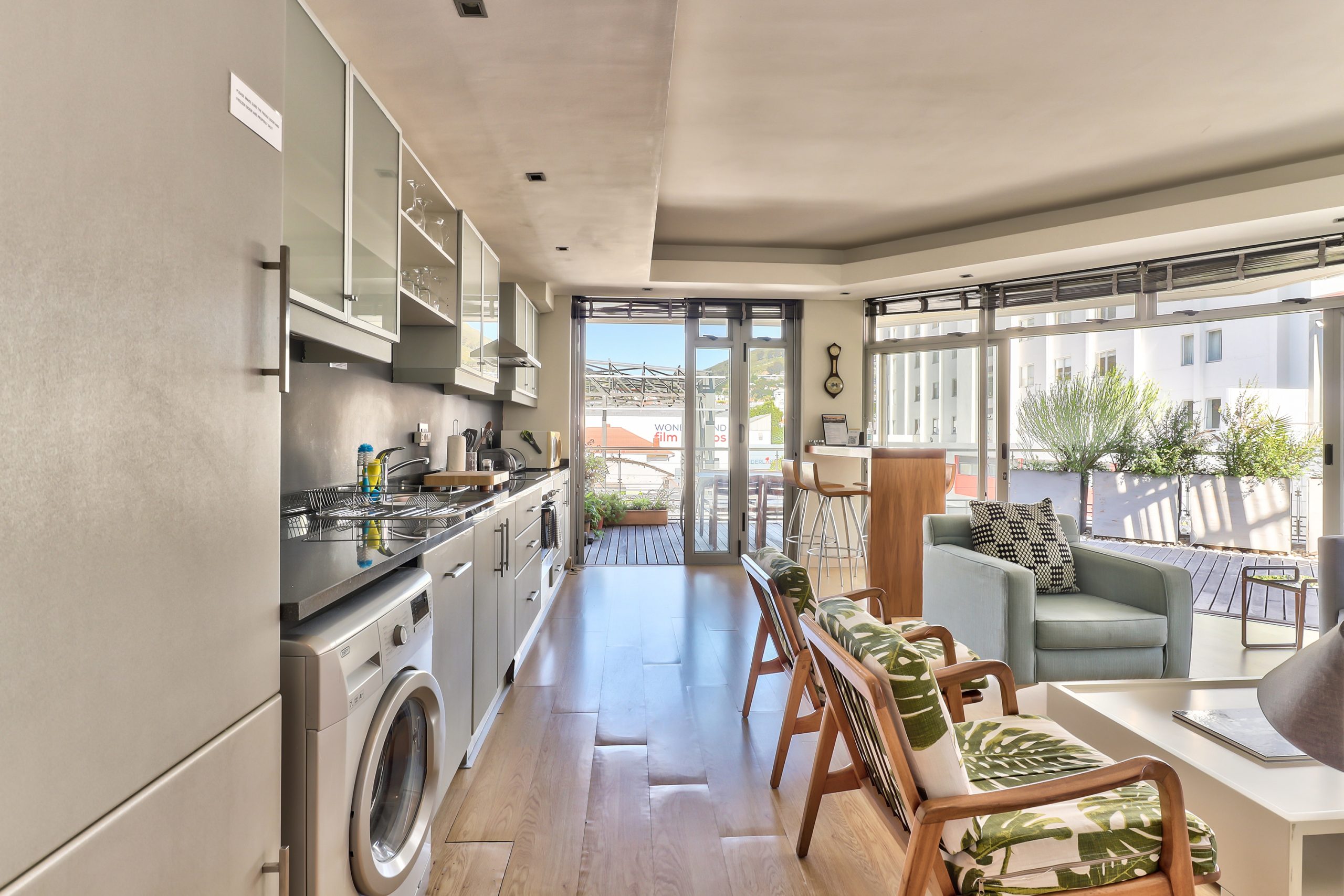 Amazing 2 Bed Apartment - The Edge