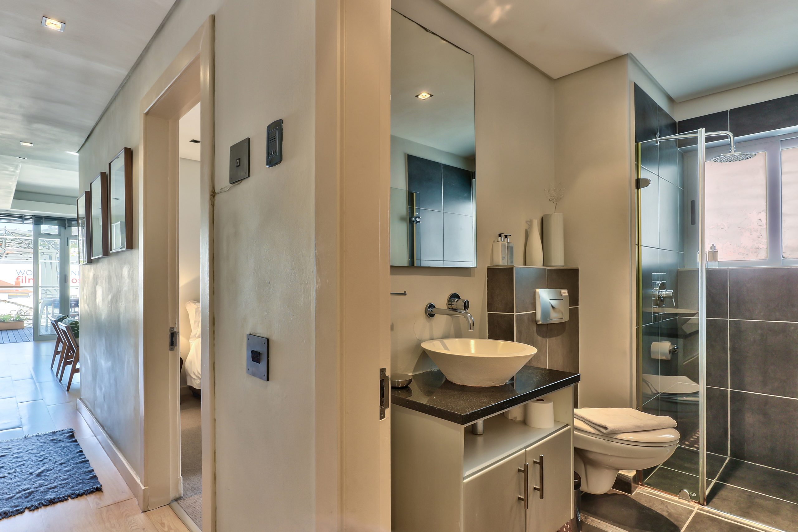 Amazing 2 Bed Apartment - The Edge