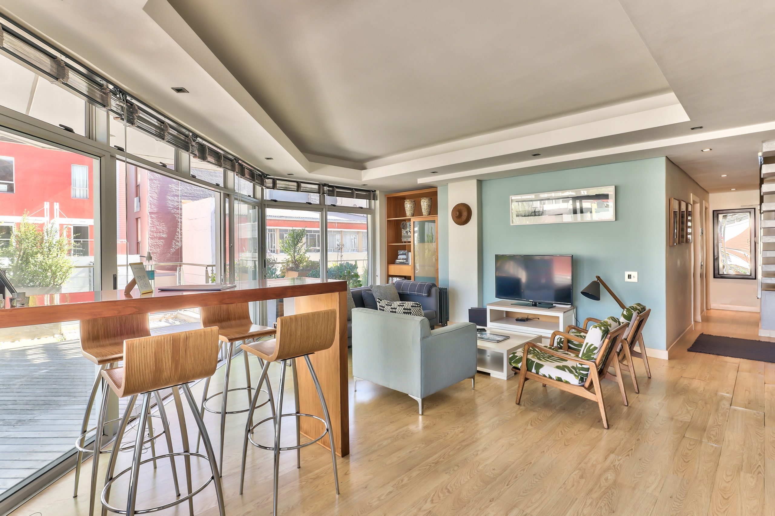 Amazing 2 Bed Apartment - The Edge