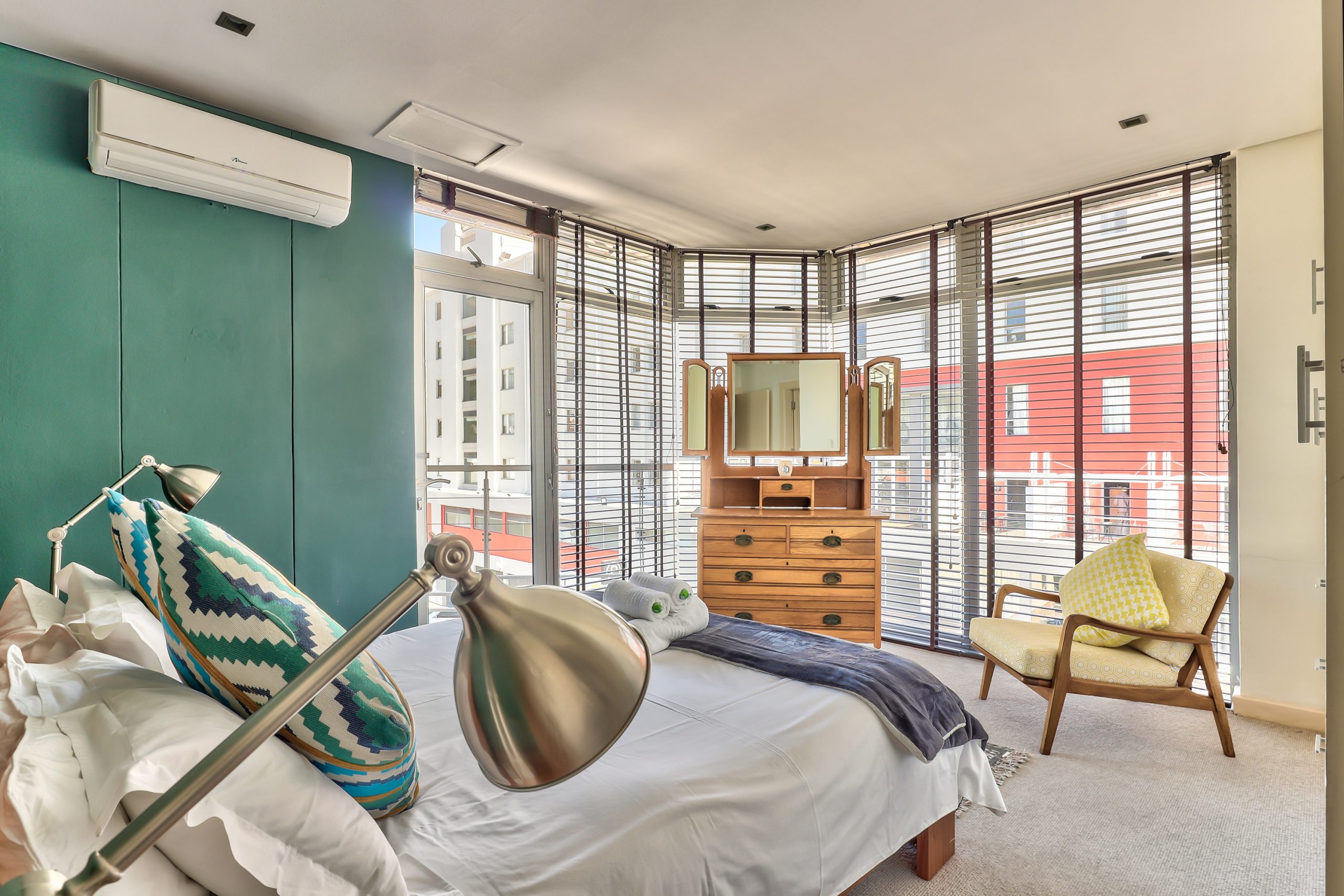 Amazing 2 Bed Apartment - The Edge