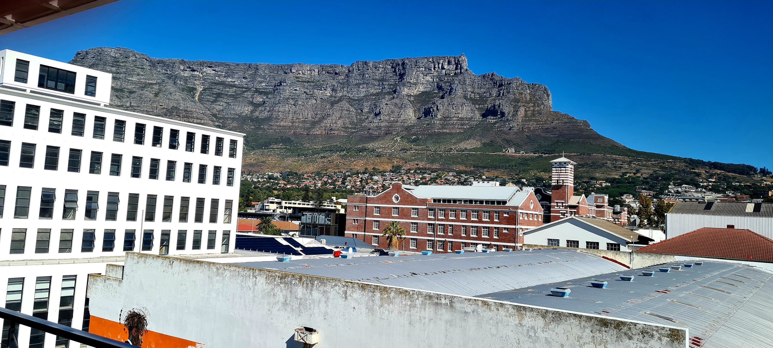 Amazing 2 Bed Apartment - The Edge