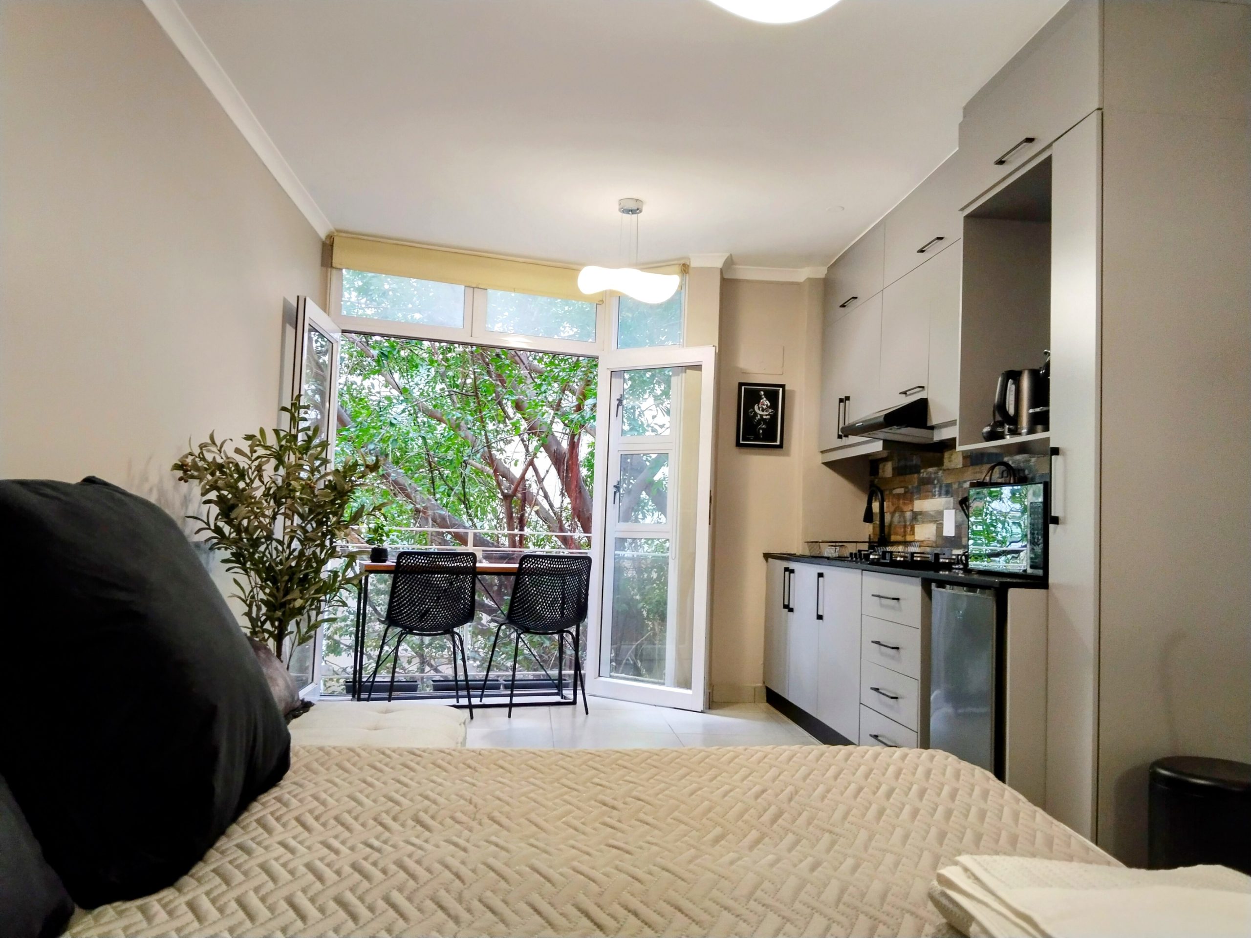 Modern studio in the CBD